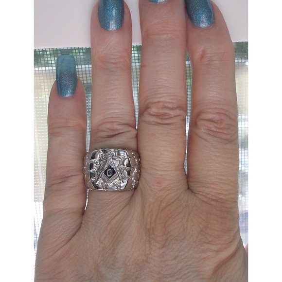 STAINLESS STEEL Men’s Masonic Nugget Ring - Picture 2 of 12